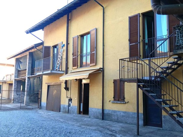 appartamento in vendita a Travedona-Monate