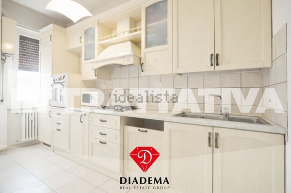appartamento in vendita a Travedona-Monate in zona Piane