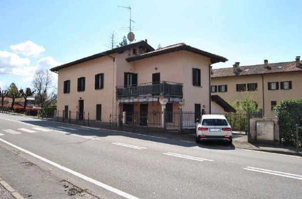 terreno edificabile in vendita a Travedona-Monate