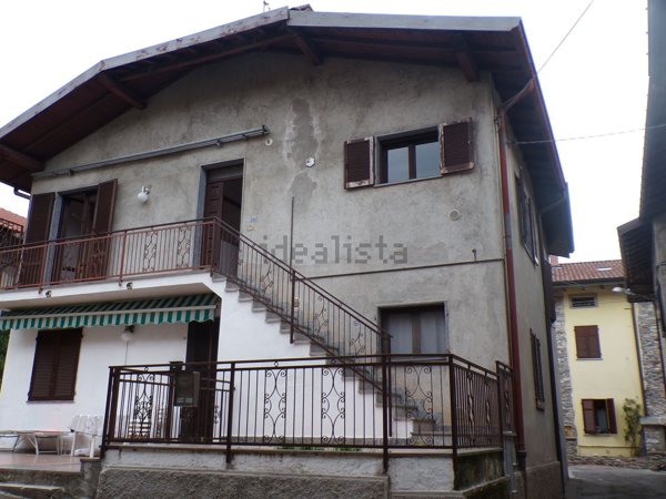 appartamento in vendita a Travedona-Monate