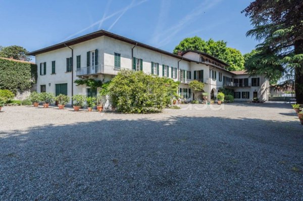 villa in vendita a Travedona-Monate in zona Piane