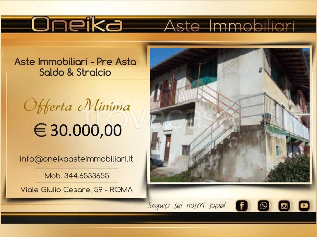 casa indipendente in vendita a Travedona-Monate in zona Chiosetto