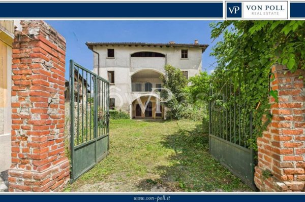casa indipendente in vendita a Travedona-Monate in zona Chiosetto