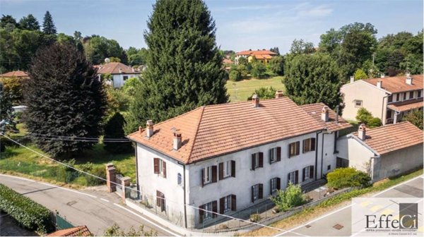 casa indipendente in vendita a Travedona-Monate in zona Mulini