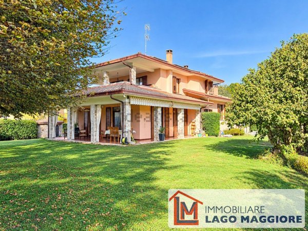 casa indipendente in vendita a Travedona-Monate in zona Piane