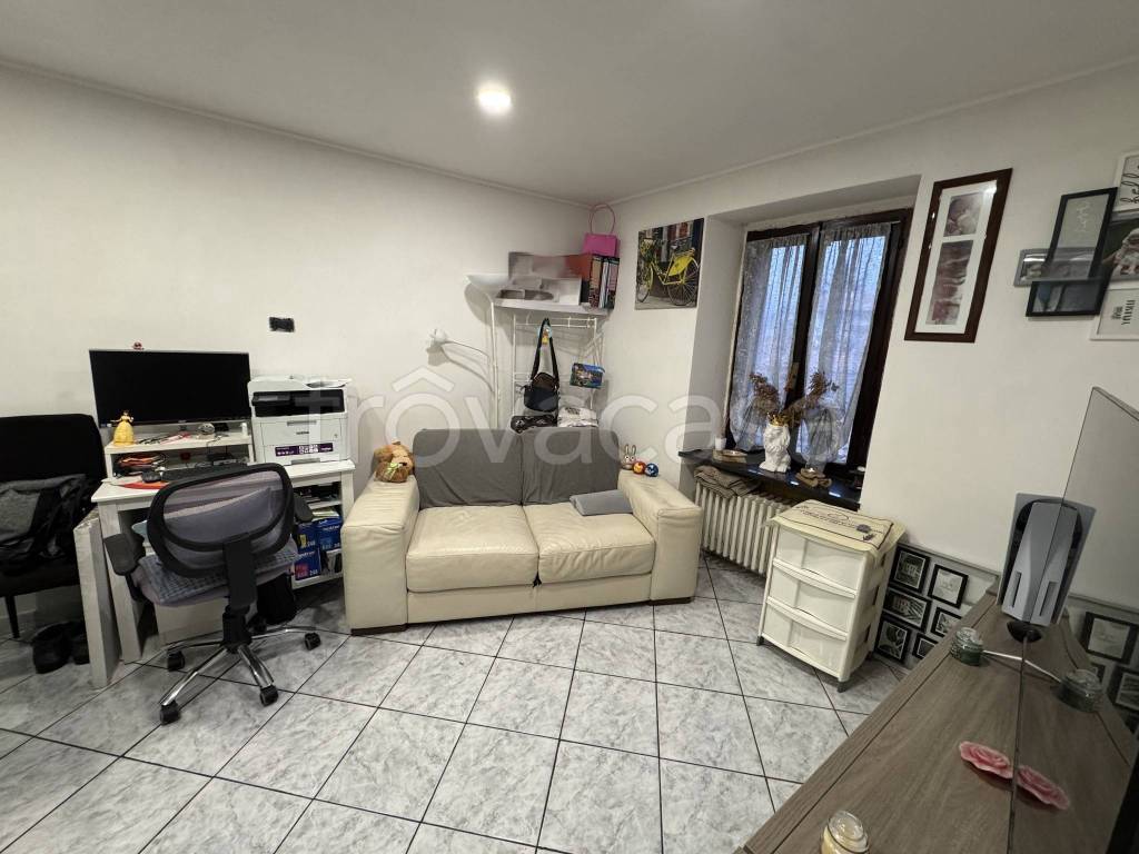 appartamento in vendita a Tronzano Lago Maggiore