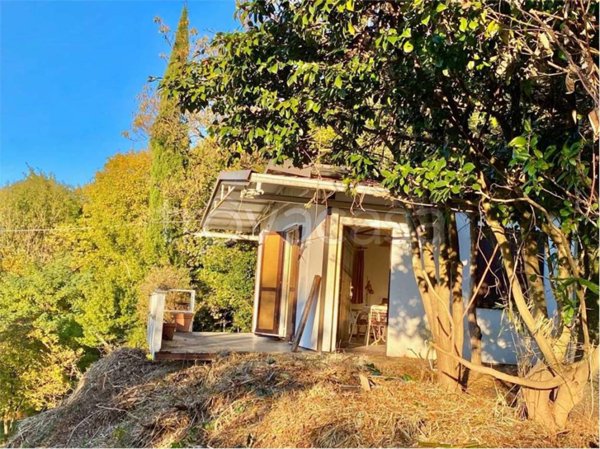 casa indipendente in vendita a Tronzano Lago Maggiore in zona Bassano