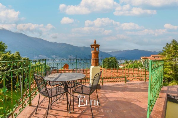 appartamento in vendita a Tronzano Lago Maggiore