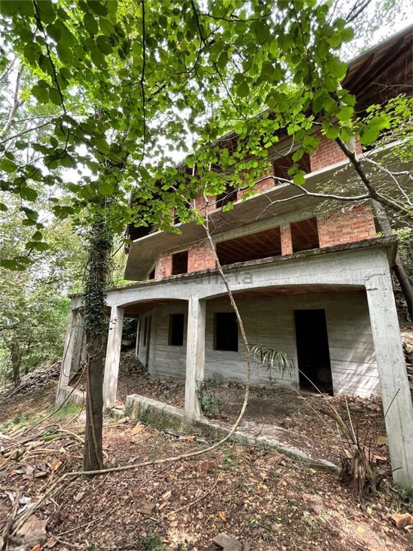 appartamento in vendita a Tronzano Lago Maggiore