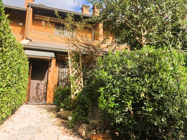 casa indipendente in vendita ad Uboldo