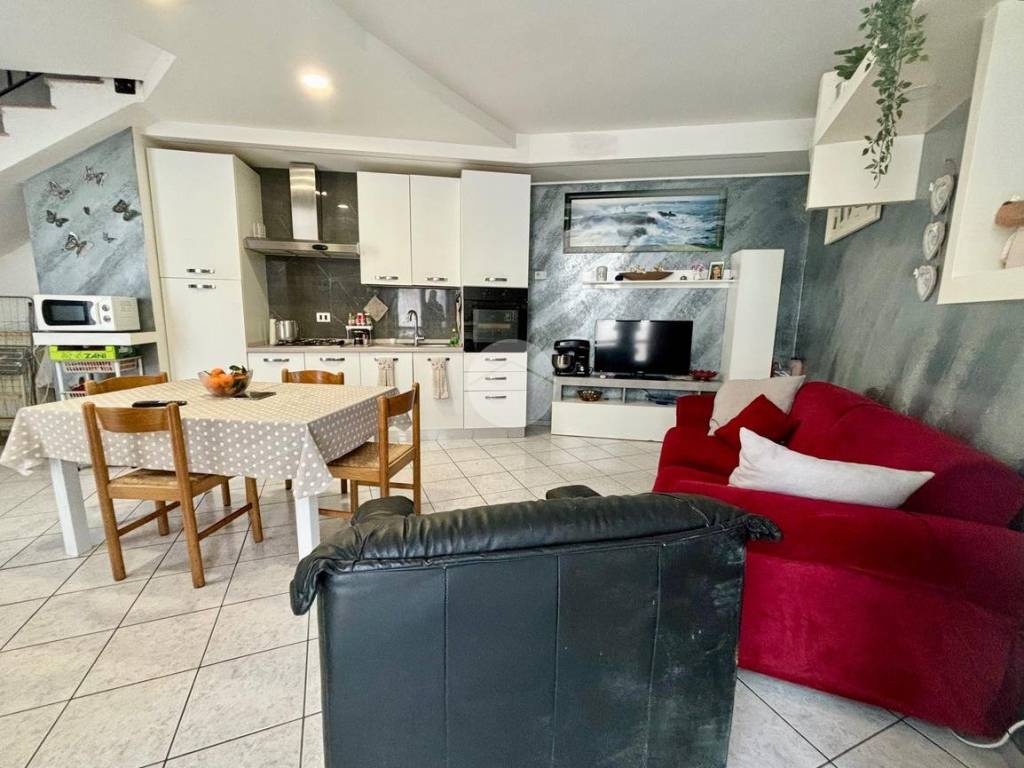 appartamento in vendita ad Uboldo