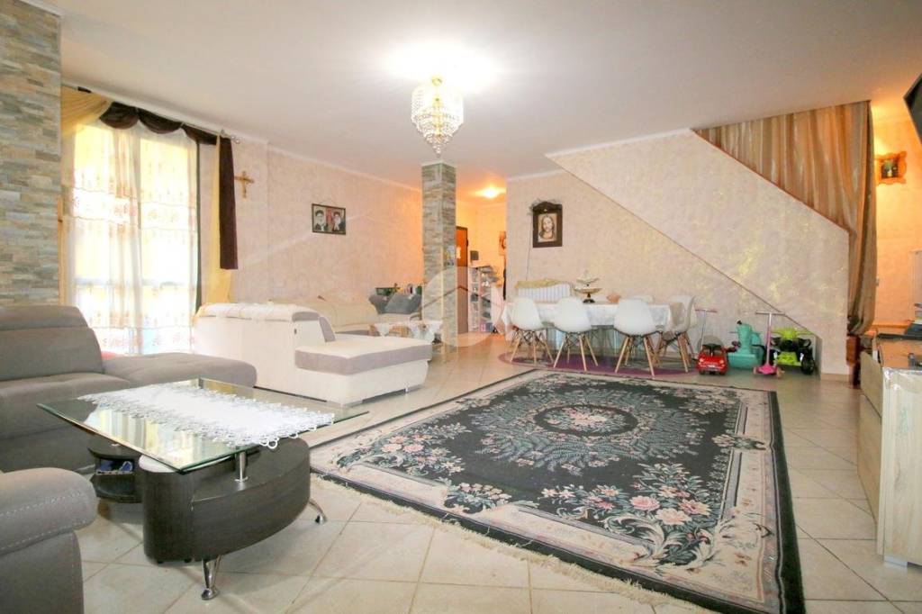 appartamento in vendita ad Uboldo