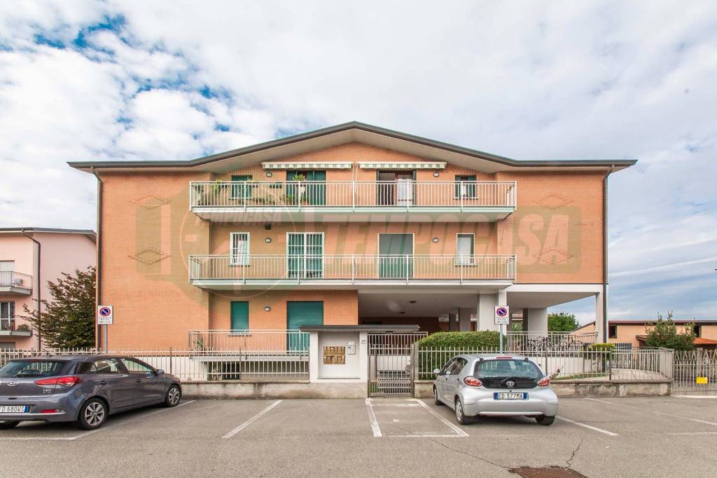 appartamento in vendita ad Uboldo