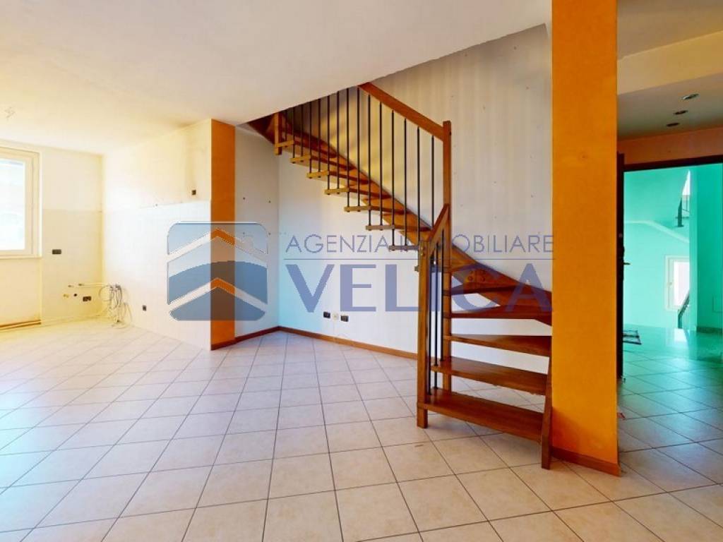 appartamento in vendita ad Uboldo