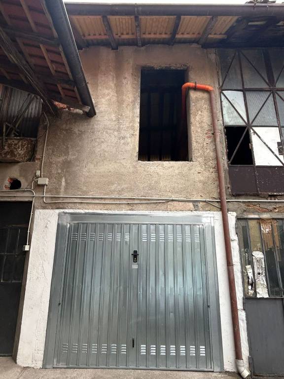 locale di sgombero in vendita ad Uboldo