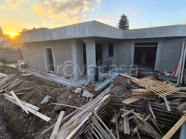 casa indipendente in vendita ad Uboldo