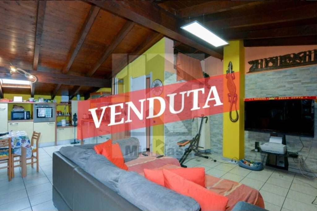 appartamento in vendita ad Uboldo