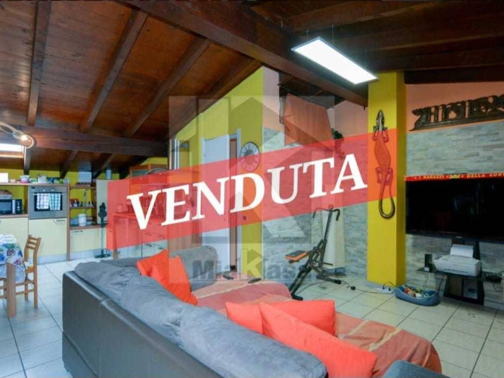 appartamento in vendita ad Uboldo