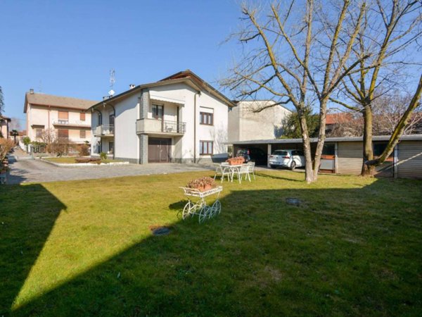 casa indipendente in vendita ad Uboldo