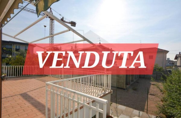 casa indipendente in vendita ad Uboldo