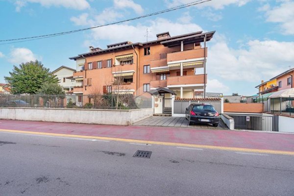 appartamento in vendita ad Uboldo
