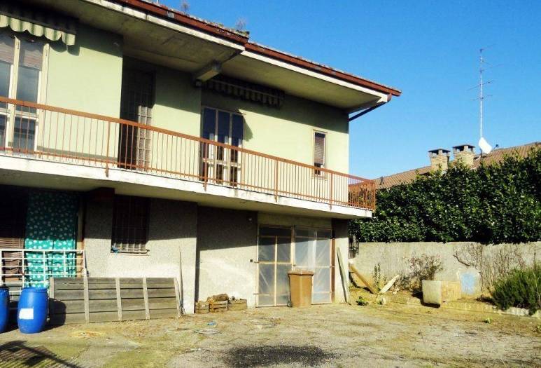 casa indipendente in vendita ad Uboldo