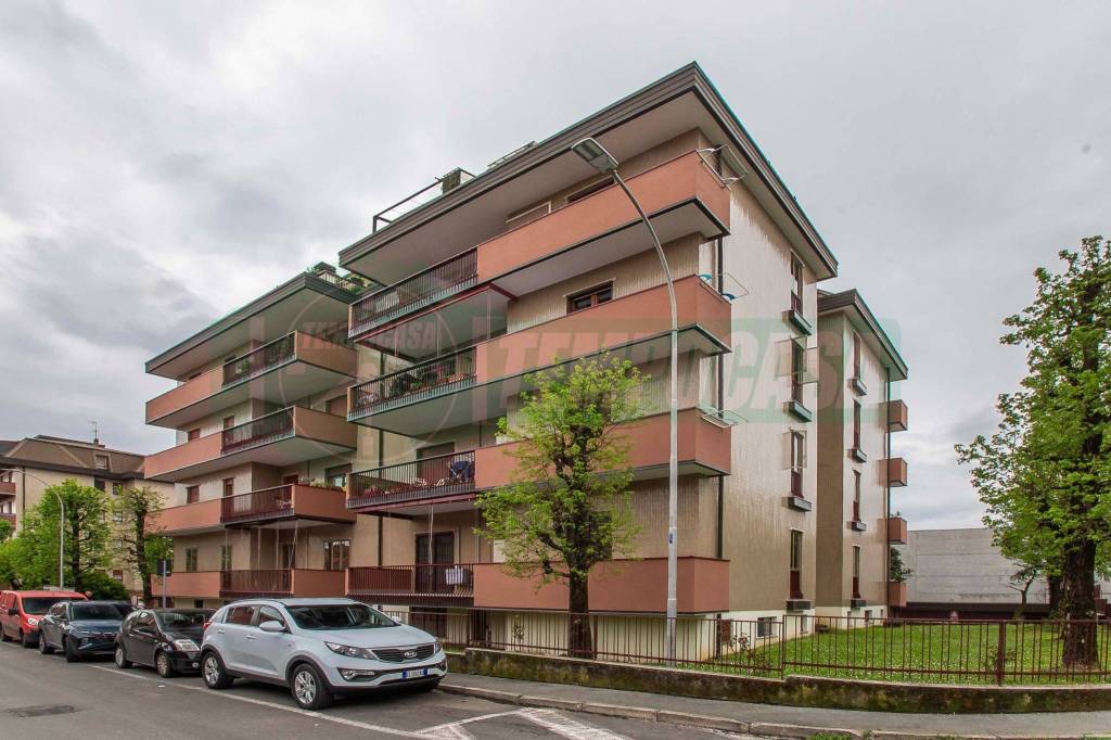 appartamento in vendita ad Uboldo