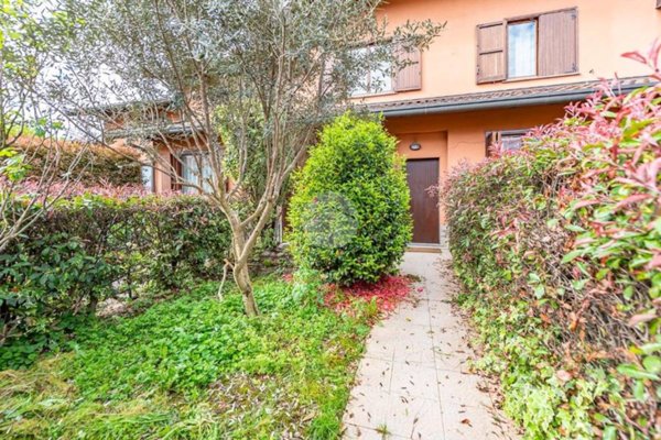 casa indipendente in vendita ad Uboldo