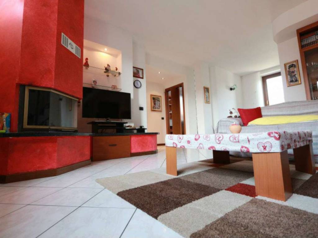 appartamento in vendita ad Uboldo