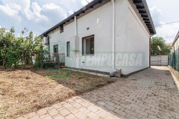 casa indipendente in vendita ad Uboldo