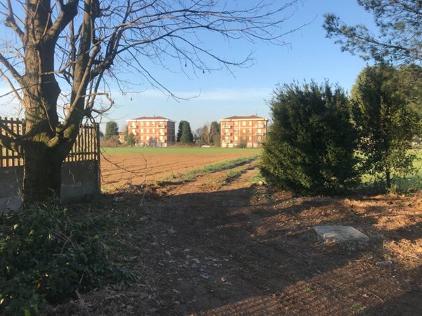 terreno edificabile in vendita ad Uboldo