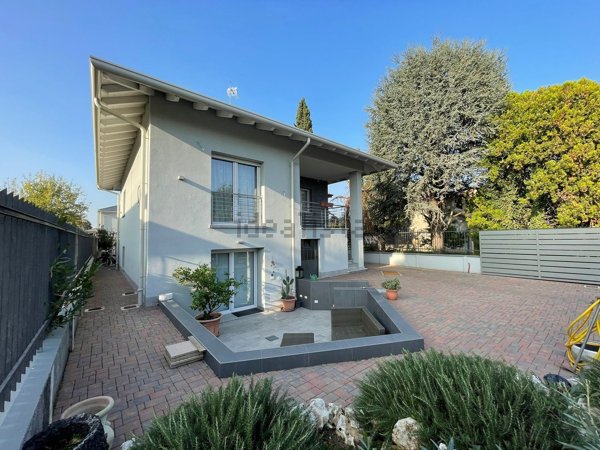 casa indipendente in vendita ad Uboldo