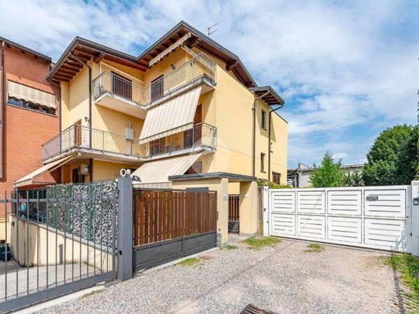 appartamento in vendita ad Uboldo