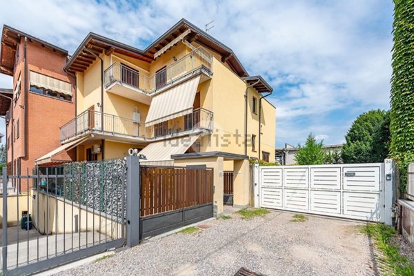 appartamento in vendita ad Uboldo