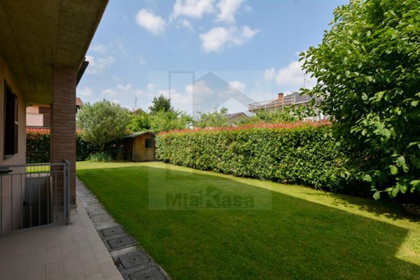 appartamento in vendita ad Uboldo