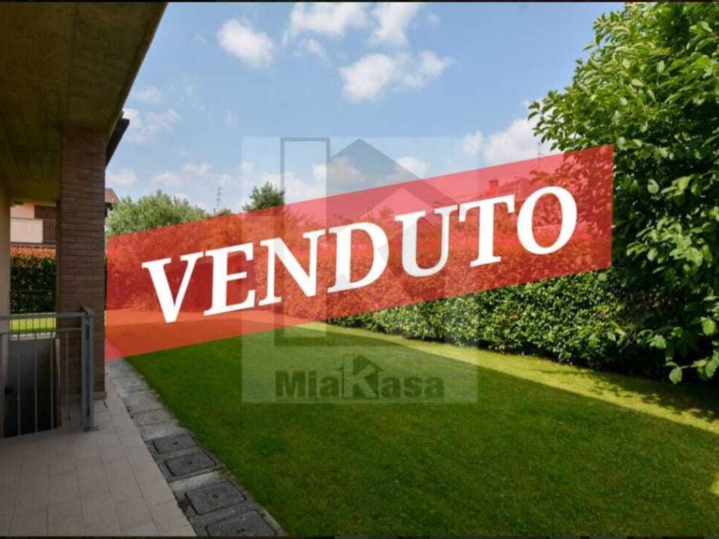 appartamento in vendita ad Uboldo