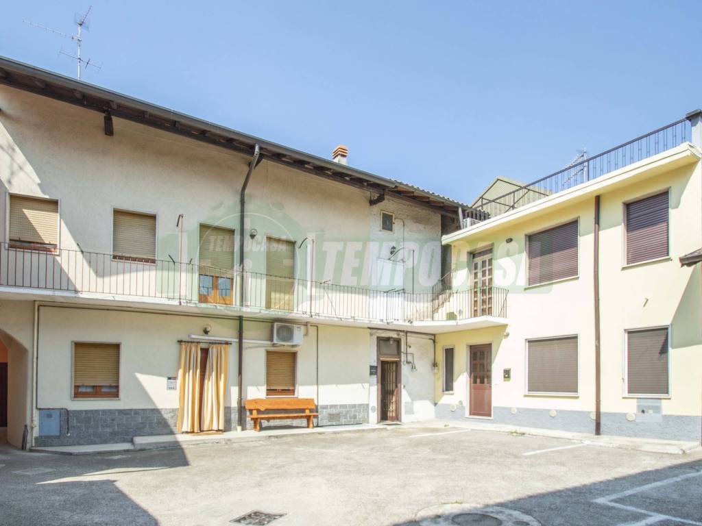 casa indipendente in vendita ad Uboldo