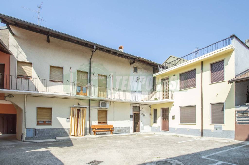 casa indipendente in vendita ad Uboldo