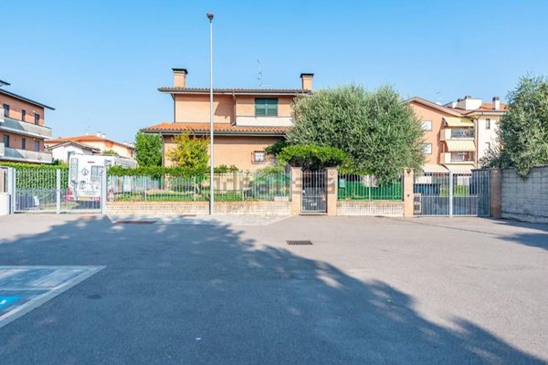 casa indipendente in vendita ad Uboldo