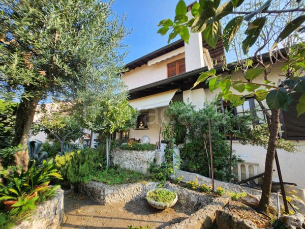 casa indipendente in vendita ad Uboldo