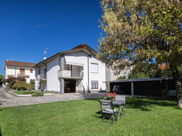 casa indipendente in vendita ad Uboldo