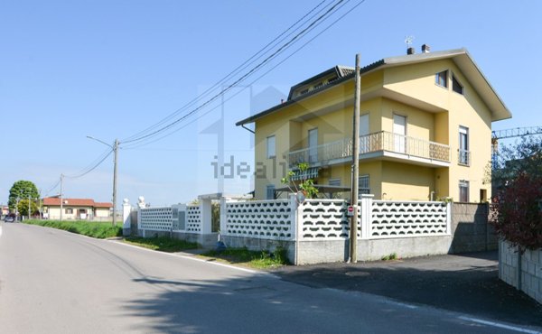 appartamento in vendita ad Uboldo