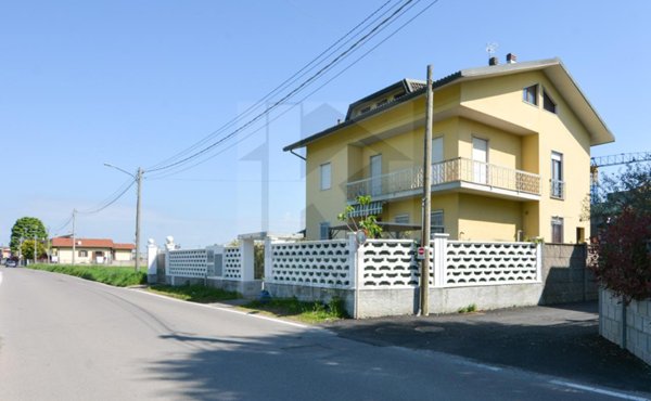 appartamento in vendita ad Uboldo