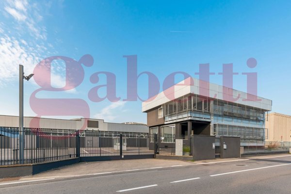 capannone in vendita ad Uboldo