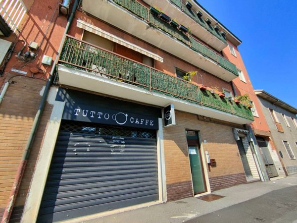 negozio in vendita ad Uboldo