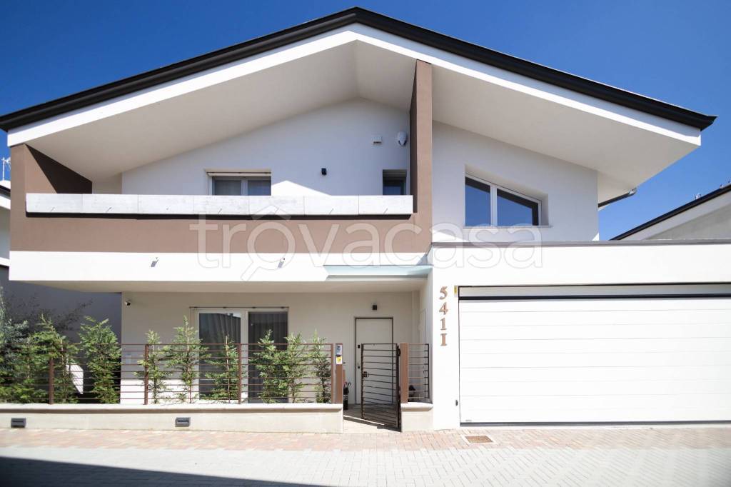 casa indipendente in vendita ad Uboldo