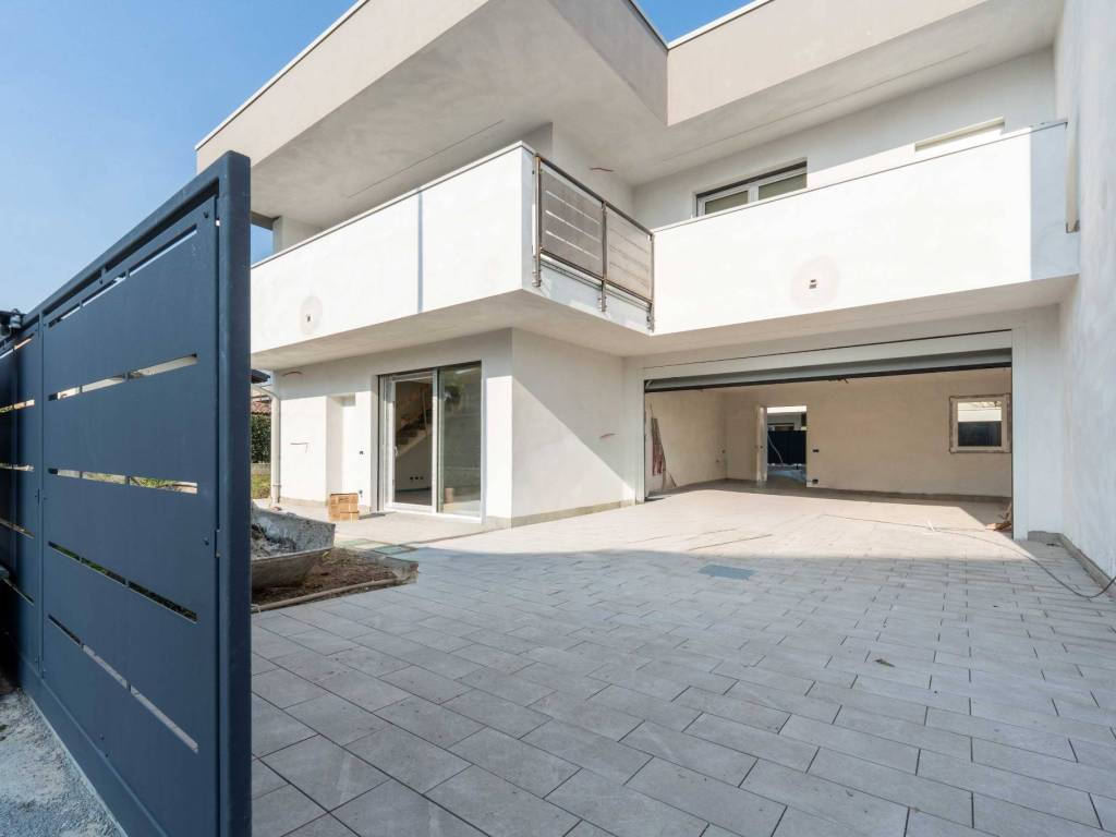 casa indipendente in vendita ad Uboldo