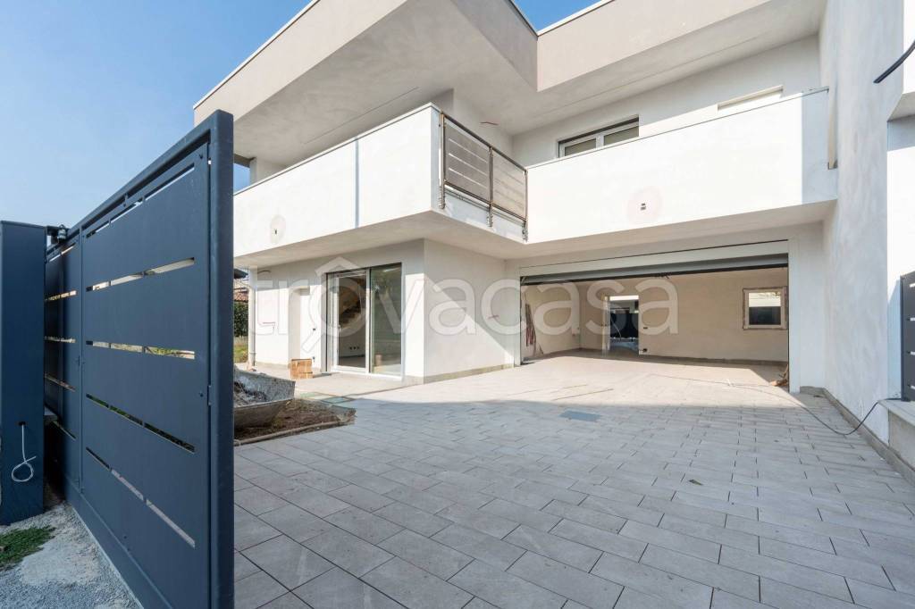 casa indipendente in vendita ad Uboldo