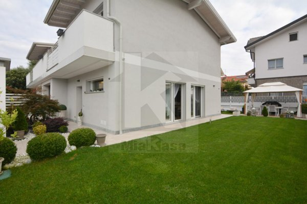 casa indipendente in vendita ad Uboldo