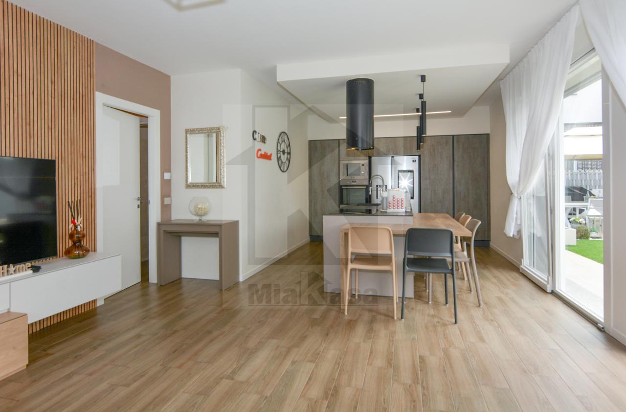 casa indipendente in vendita ad Uboldo